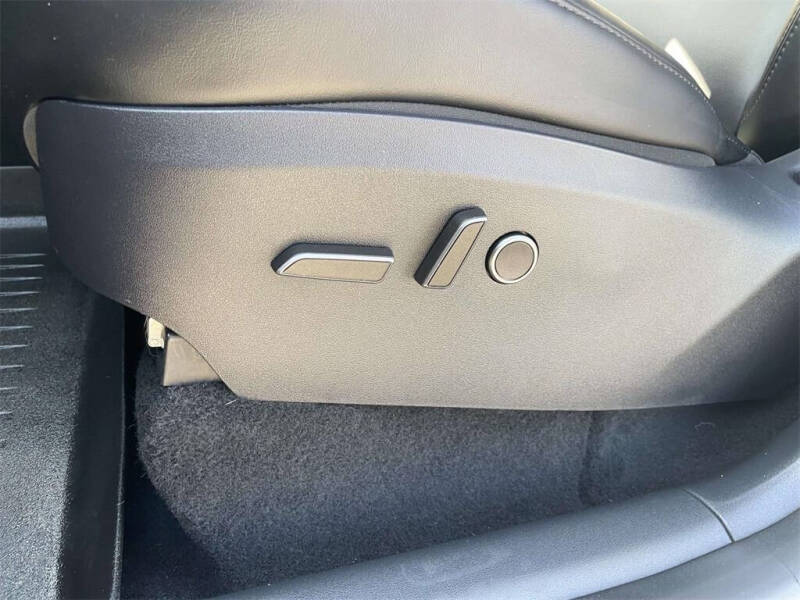 2024 Tesla Model Y Performance