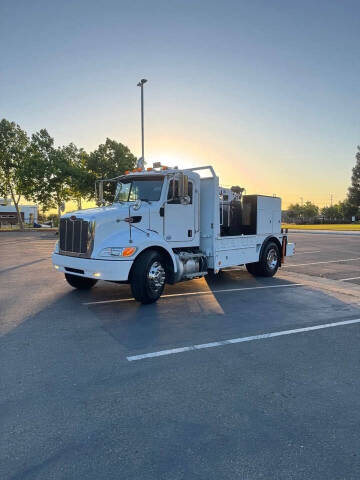 2013 Peterbilt 337