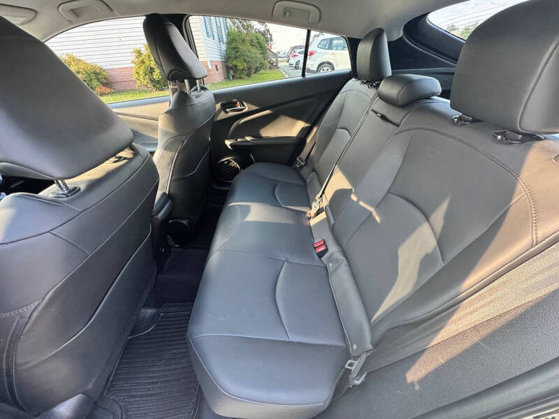 2016 Toyota Prius Four Touring