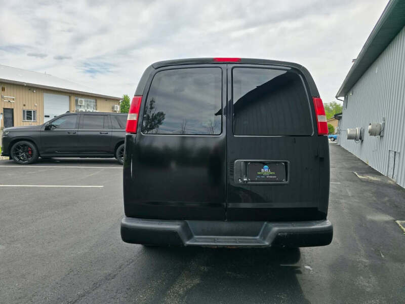 2017 Chevrolet Express 2500