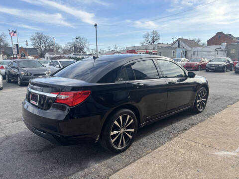 2013 Chrysler 200 Limited