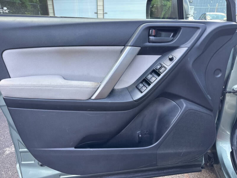 2015 Subaru Forester 2.5i