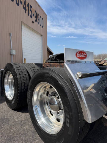 2018 Peterbilt 389
