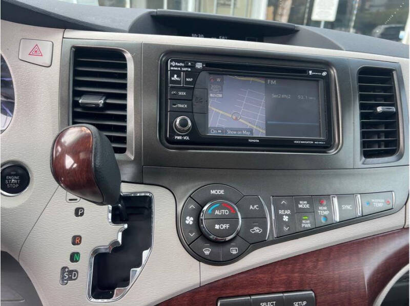 2014 Toyota Sienna