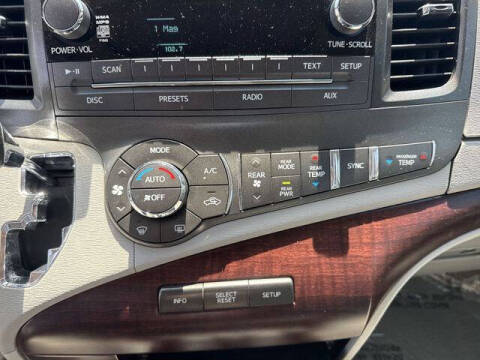 2012 Toyota Sienna