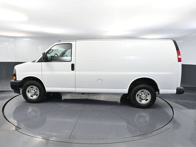 2022 Chevrolet Express 2500