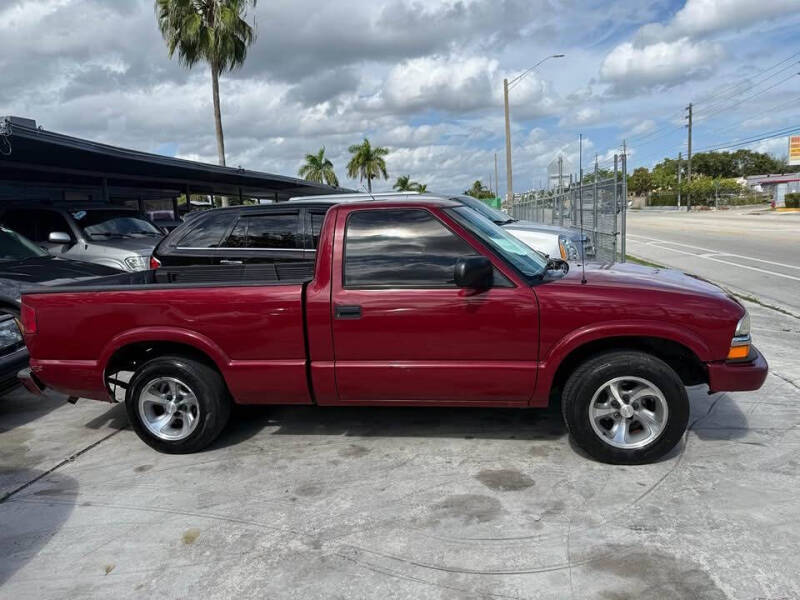 2000 Chevrolet S-10 LS