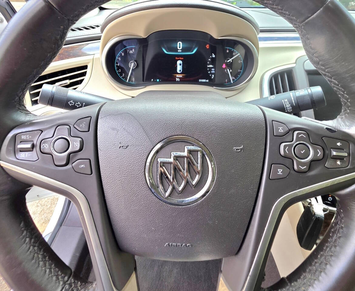2014 Buick LaCrosse Base 4dr Sedan - White exterior view 20