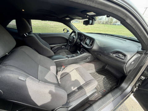2016 Dodge Challenger SXT