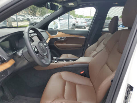 2024 Volvo XC90 B5 Plus Bright Theme