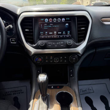 2017 GMC Acadia SLE-2