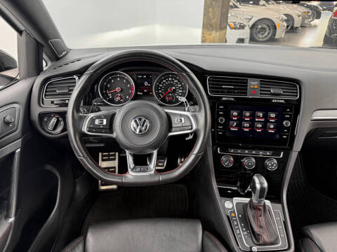 2019 Volkswagen Golf GTI SE