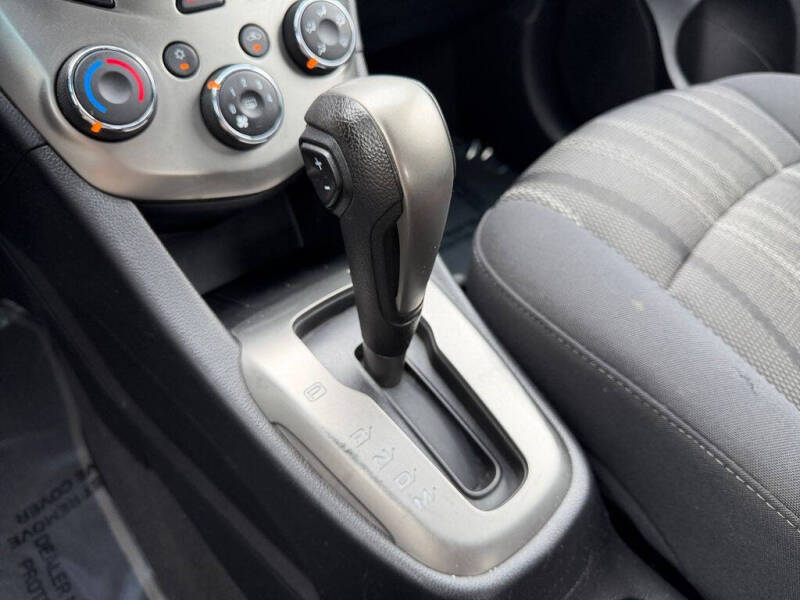 2015 Chevrolet Sonic LT Auto