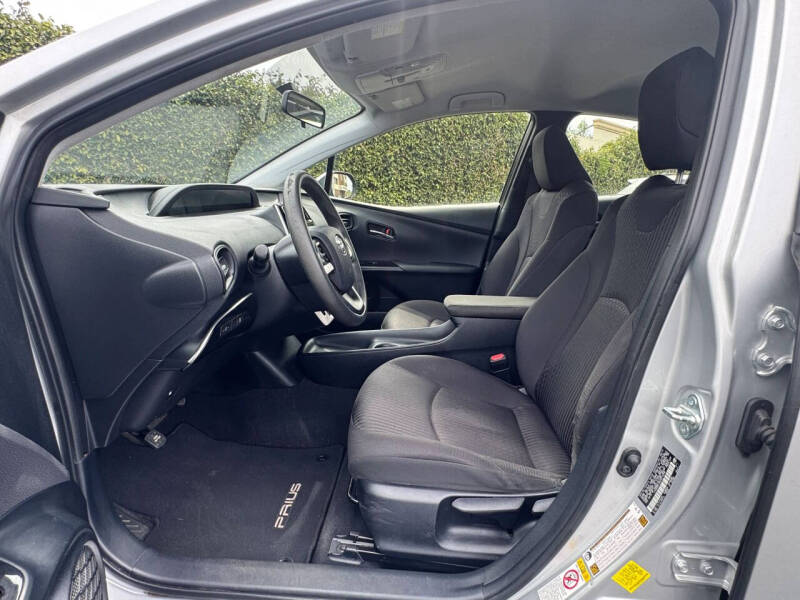 2016 Toyota Prius Two