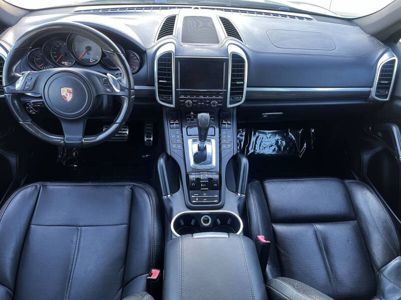 2011 Porsche Cayenne S
