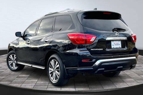 2019 Nissan Pathfinder S