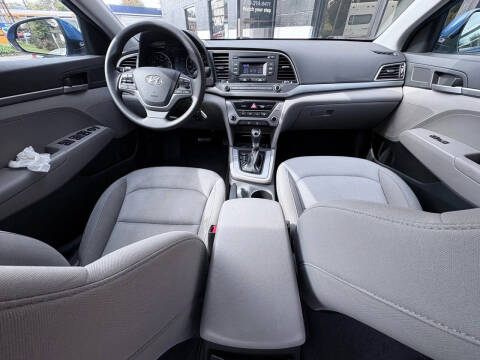 2017 Hyundai Elantra