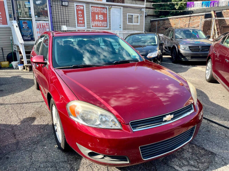 2011 Chevrolet Impala LTZ photo 2