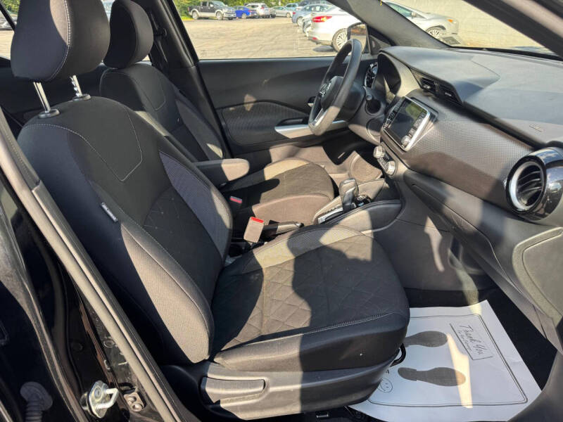 2020 Nissan Kicks SV