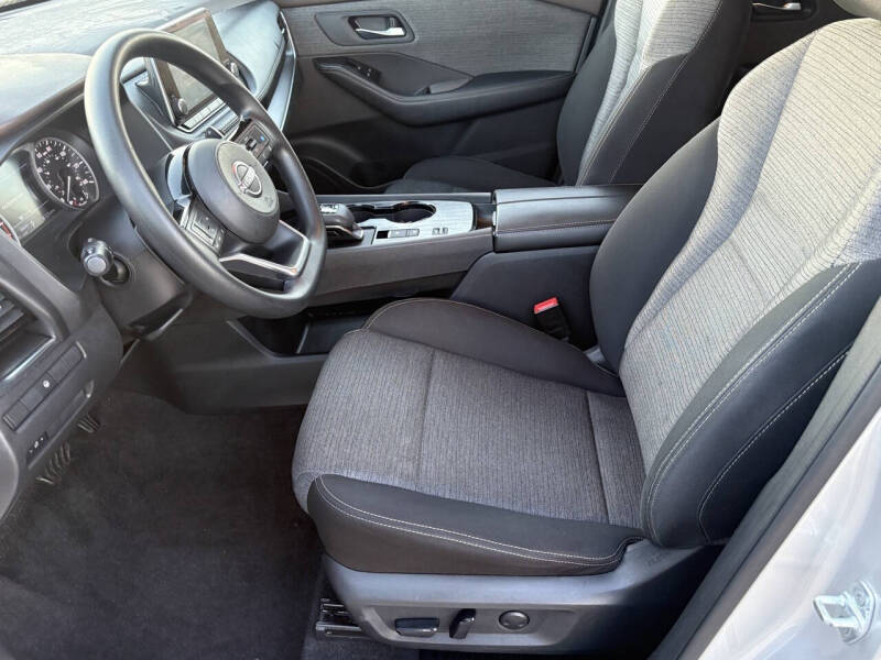 2022 Nissan Rogue SV