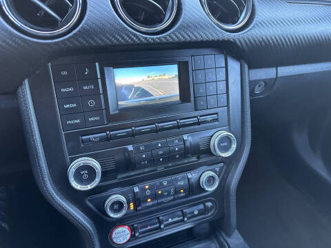 2015 Ford Mustang V6