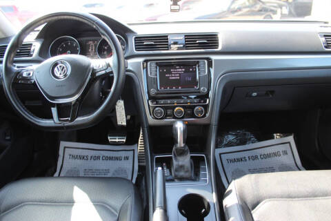 2018 Volkswagen Passat 2.0T R-Line