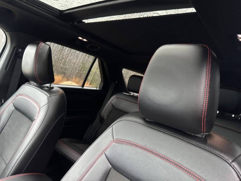 2023 Ford Explorer ST-Line