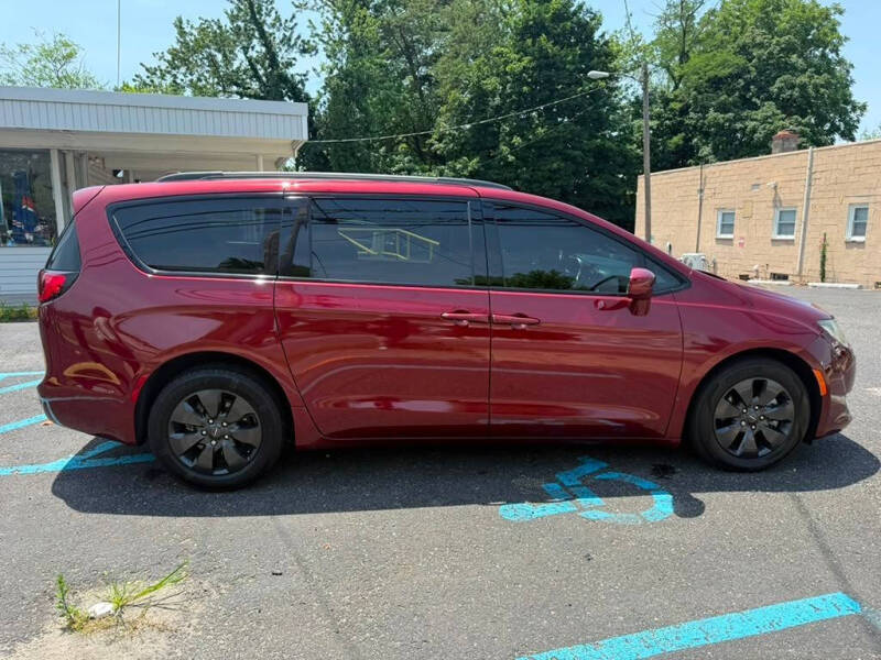 2020 Chrysler Pacifica Hybrid Touring L