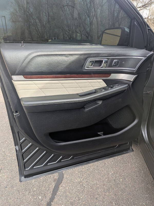 2016 Ford Explorer Platinum