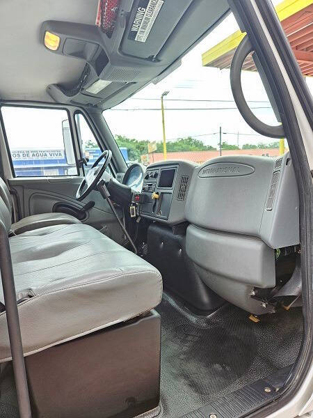 2005 International 4300