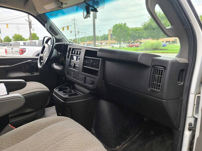 2017 Chevrolet Express 2500