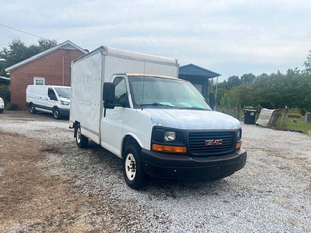 2003 GMC Savana for sale at RJ Cars & Trucks LLC in Clayton NC