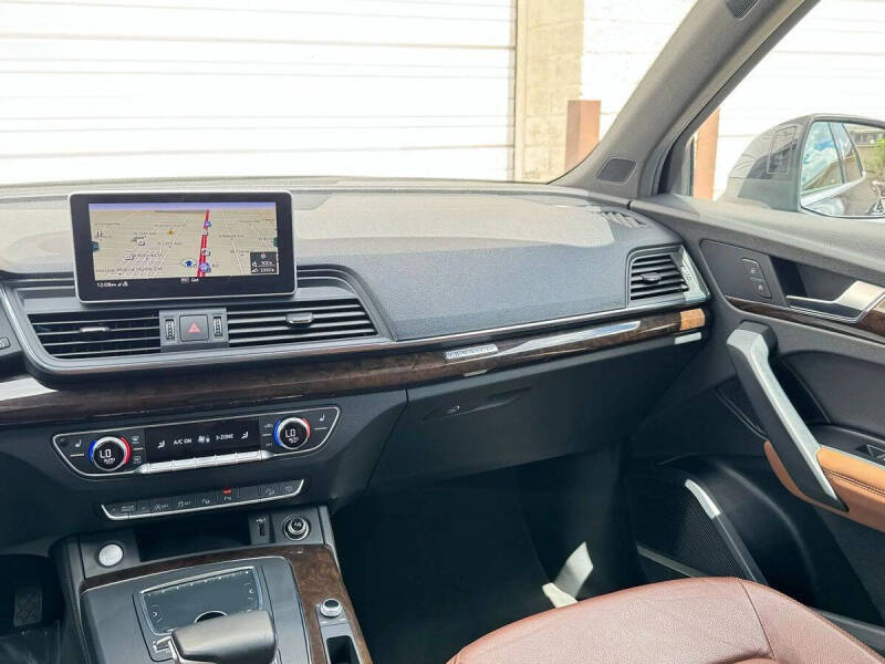 2019 Audi Q5 quattro Prestige 45 TFSI