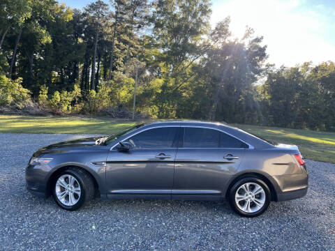 2017 Ford Taurus SE