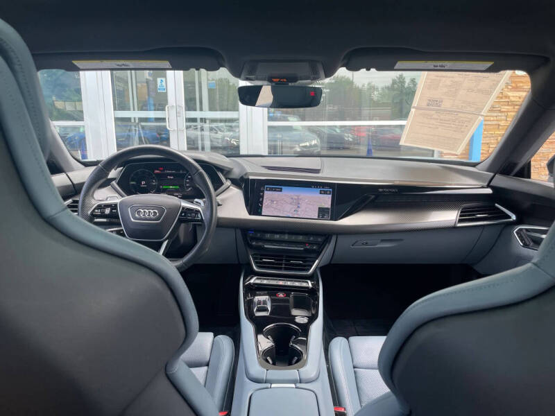 2022 Audi e-tron GT quattro Prestige