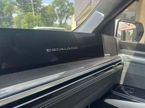 2025 Cadillac Escalade-V