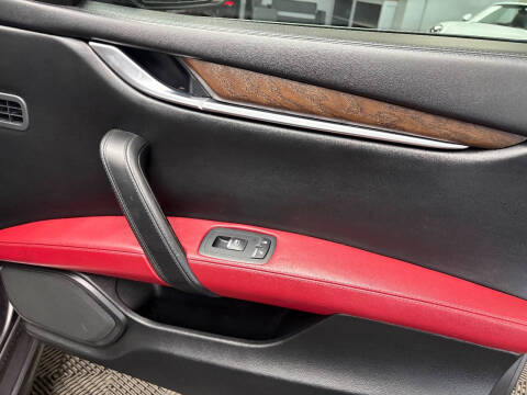 2018 Maserati Ghibli S