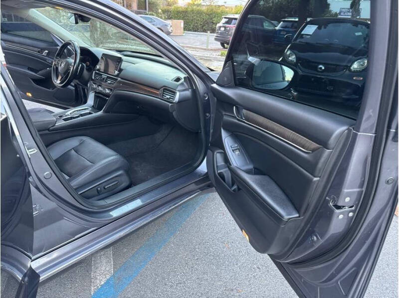 2020 Honda Accord Hybrid Touring