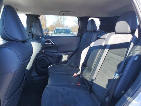 2024 Mitsubishi Outlander SE