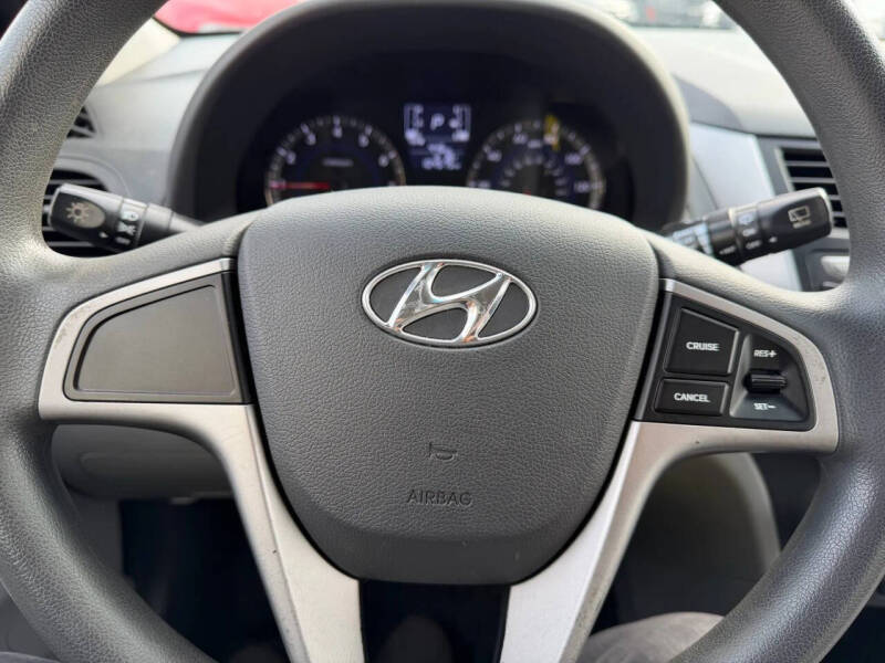 2016 Hyundai Accent SE