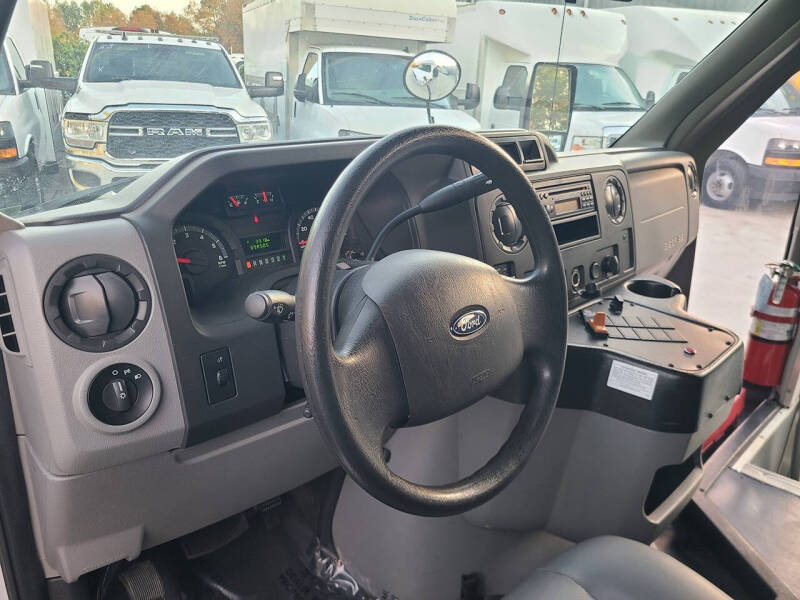 2016 Ford E-Series E-350 SD