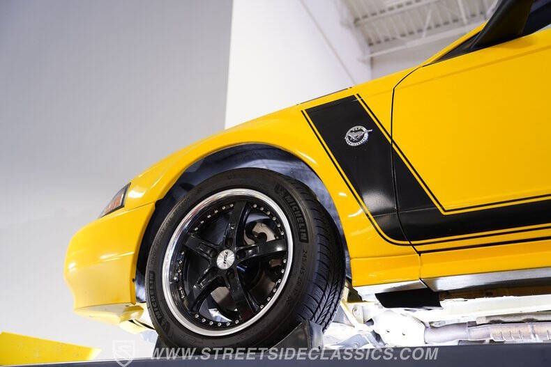 2004 Ford Mustang GT Deluxe