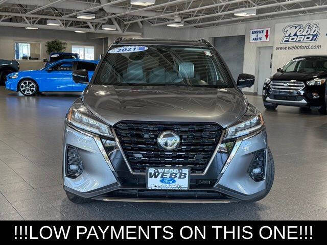 2021 Nissan Kicks SR