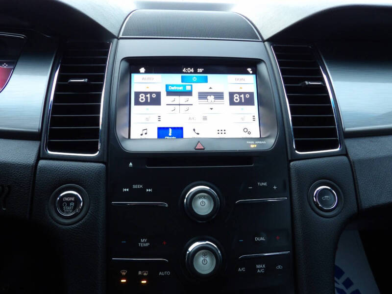 2016 Ford Taurus SEL