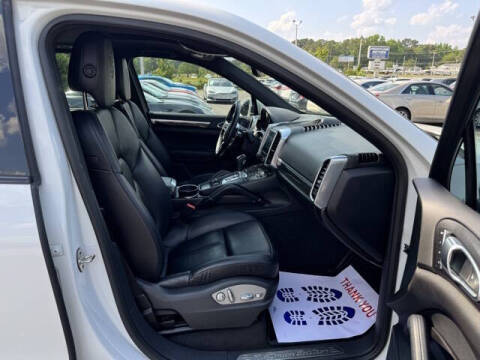 2017 Porsche Cayenne Platinum Edition