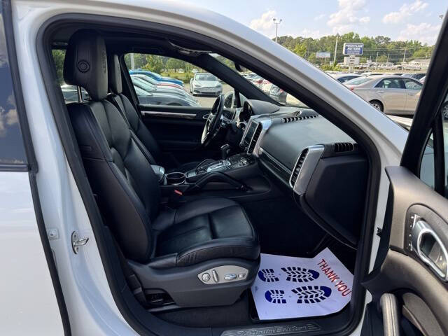 2017 Porsche Cayenne Platinum Edition