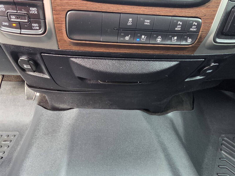 2016 RAM 1500 Laramie