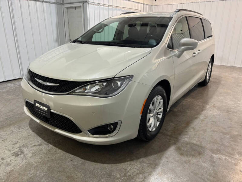 2019 Chrysler Pacifica Touring Plus