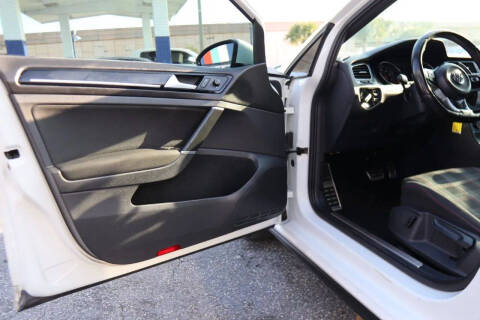 2017 Volkswagen Golf GTI S