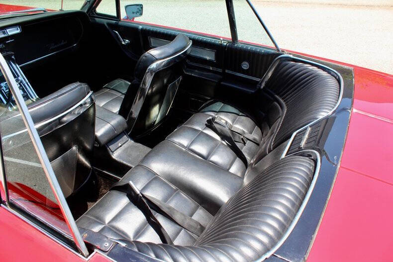 1966 Ford Thunderbird